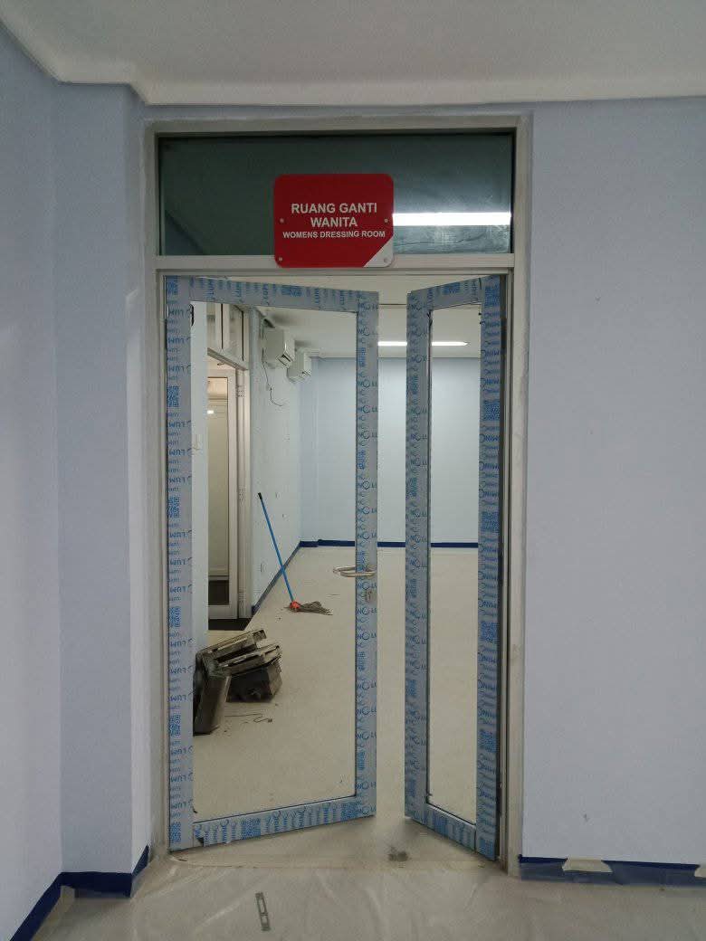 Pemasangan Pintu Kaca Alumunium